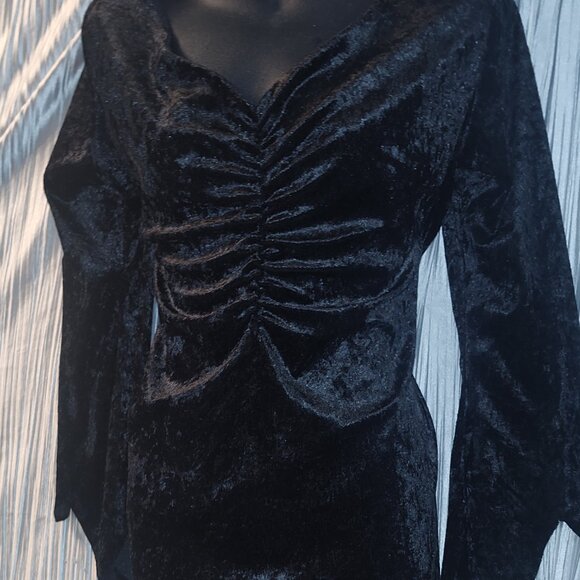 Black Goth or costume dress with asymmetrical villainous hem  + sleeves - Picture 8 of 13